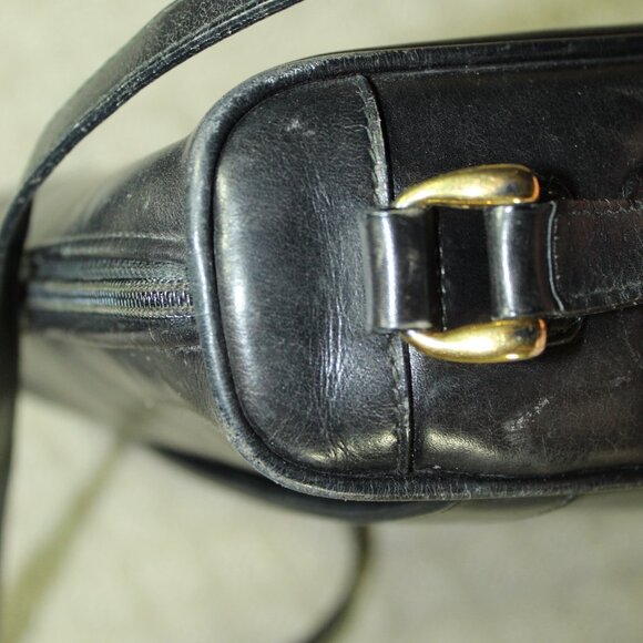 Authentic Vintage Gucci Crossbody Smooth Black Leather Purse w/ COA - Picture 10 of 16
